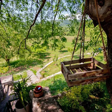 Purple Eye Camp & Winery