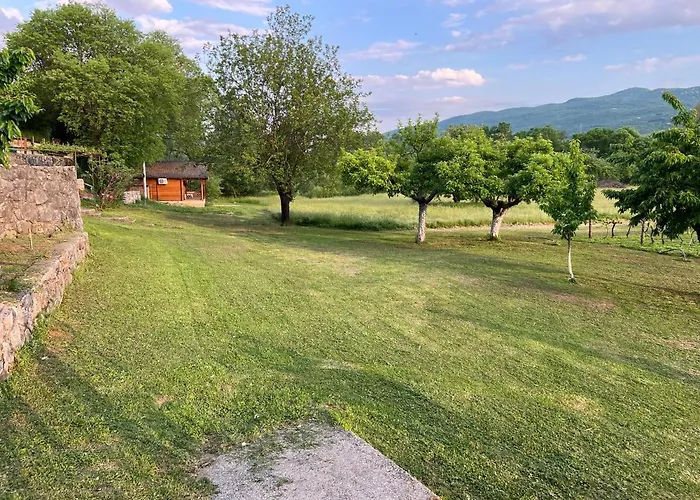 Purple Eye Camp & Winery