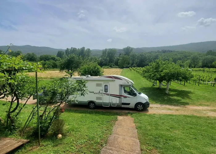 Purple Eye Camp & Winery Campingplads Podgorica