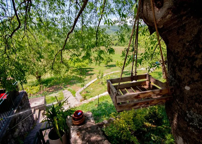 Purple Eye Camp & Winery